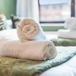 City Centre Sleeps 5, Free Parking, Netflix