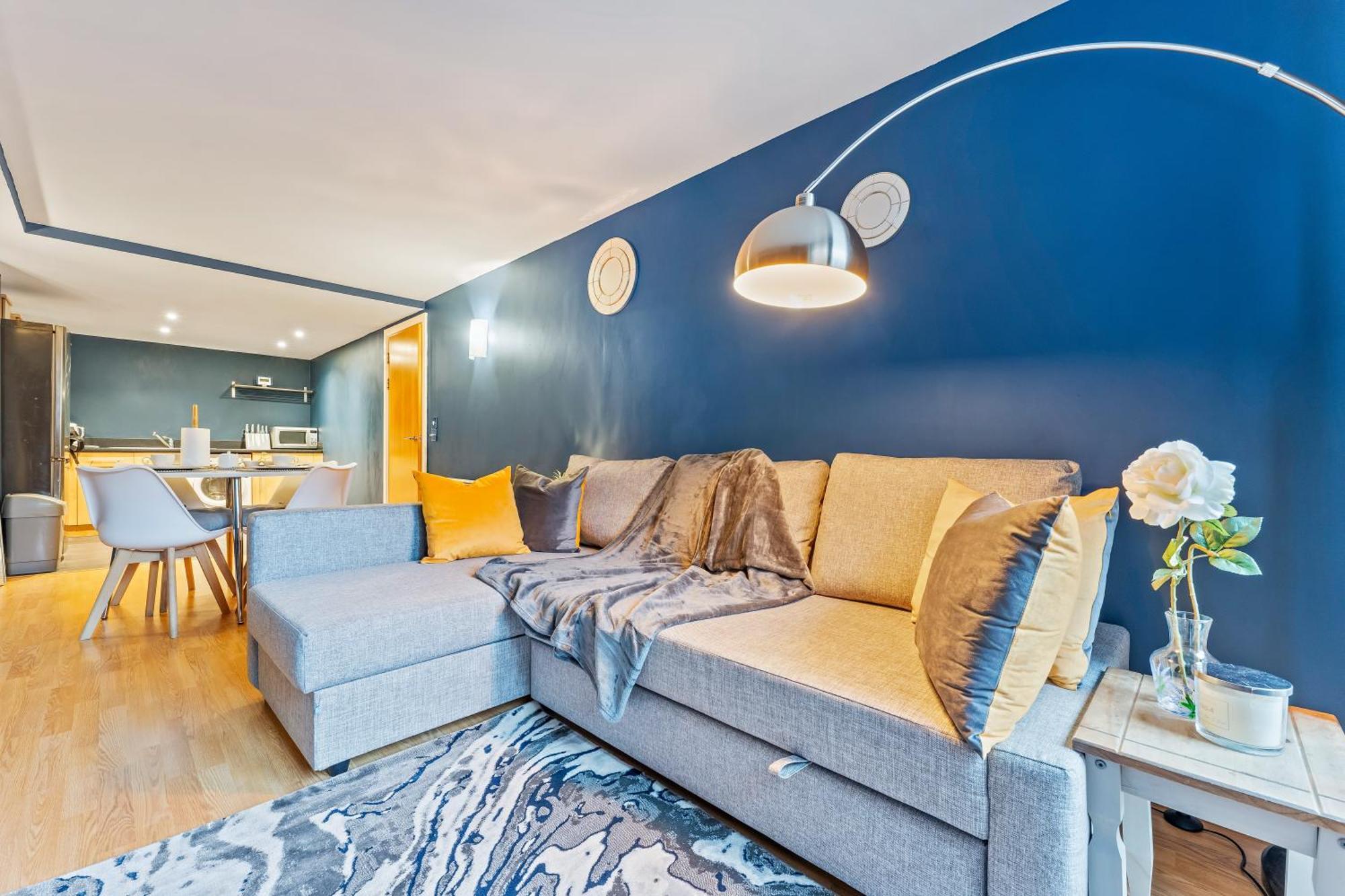 Centre Sleeps 5, Free Parking, Netflix * Birmingham